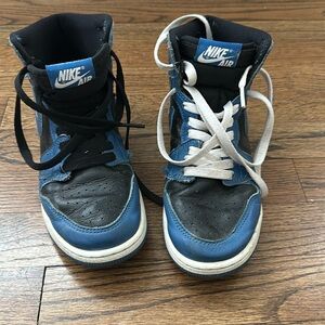 Boys Air Jordan High Top Sneaker